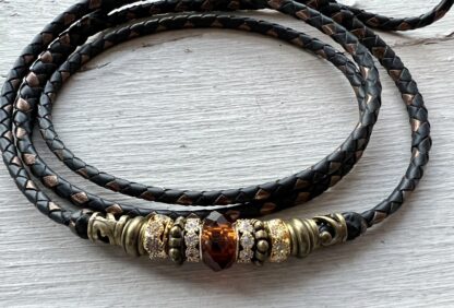 Black & Bronze kangaroo show lead with Black, Bronze & Gold beads - Image 2