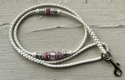 White kangaroo show lead with Pink & Silver beads - Image 2