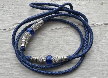 Blueberry Blue kangaroo show lead with Blue & Silver beads - Image 2